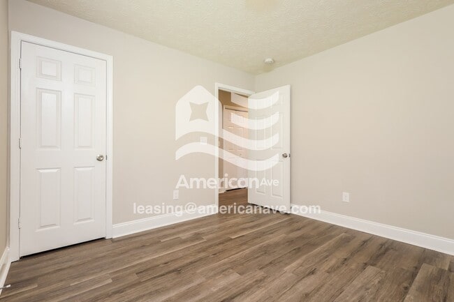 Building Photo - 812 Pine Hill Ct