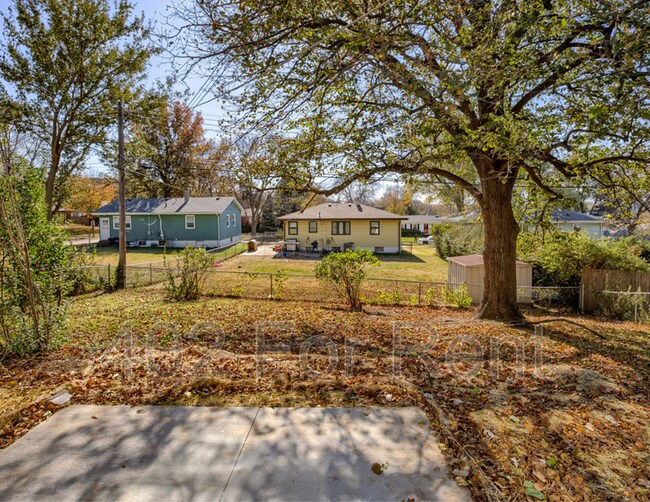 Building Photo - 8061 Arbor St