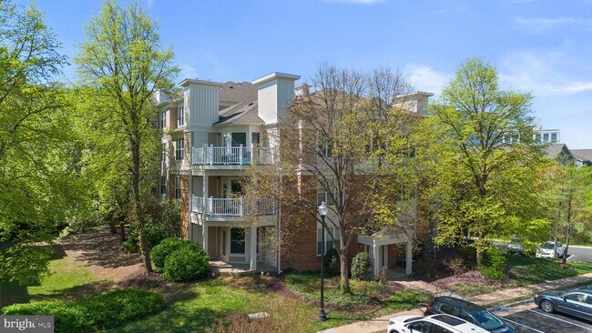 Building Photo - 12915 Alton Square