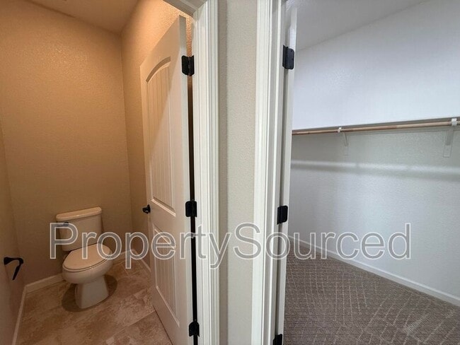 Building Photo - 1697 W Woodward Ave