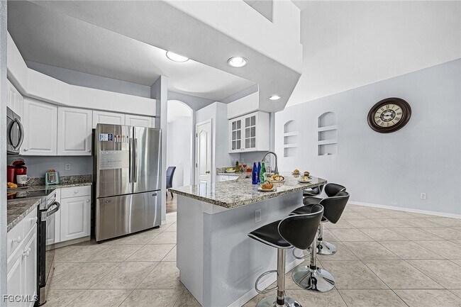 Building Photo - 2649 SW 32nd St