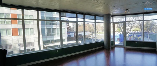 Building Photo - Elevated City Living: Expansive 2-Bed, 2-Bath Condo in PDX – Parking & Most Utilities Included!
