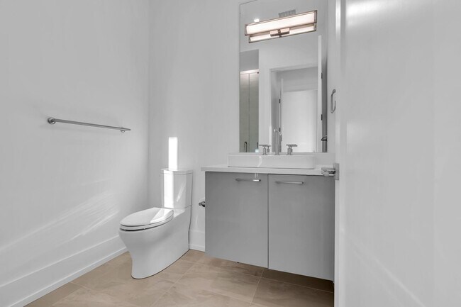 Building Photo - 200 Ocean Ave N