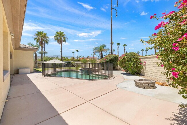 Building Photo - 145 Bellini Way