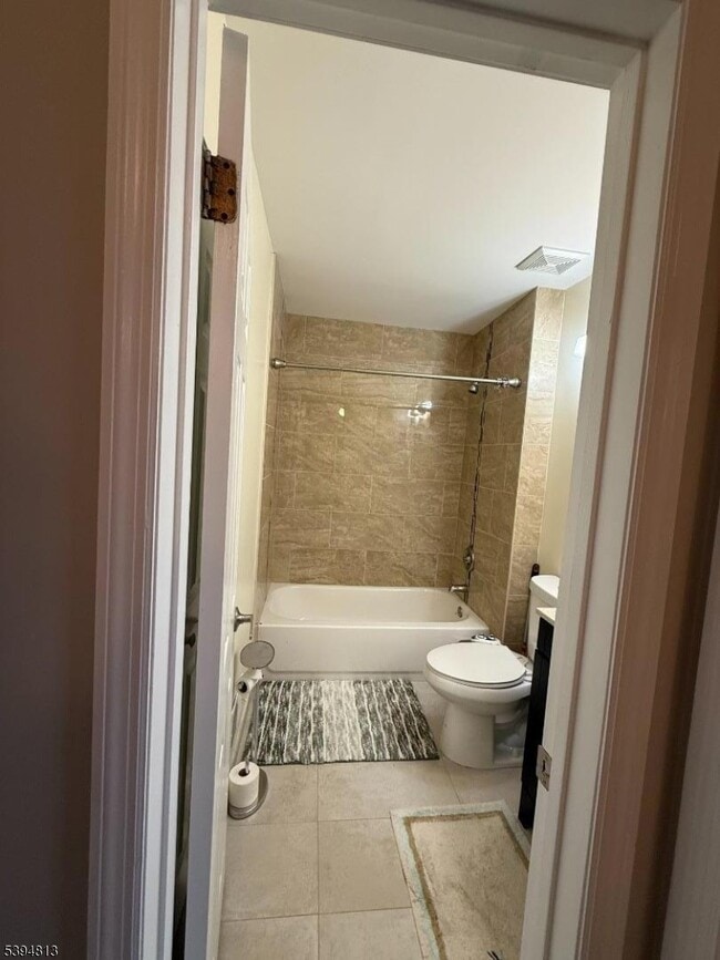 Building Photo - 1902 Bayley Ct