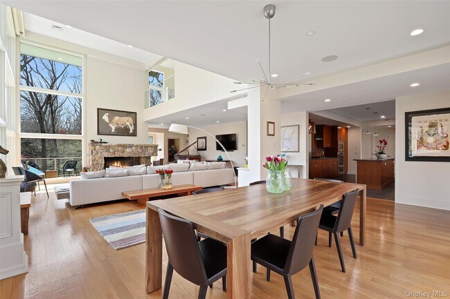 Building Photo - 17 Fox Run Rd