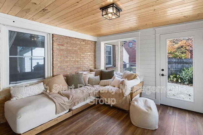 Building Photo - 1813 Kreiser St SE