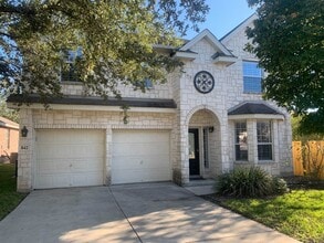 Building Photo - Gorgeous Four Bedroom home w/ Community POOL!!