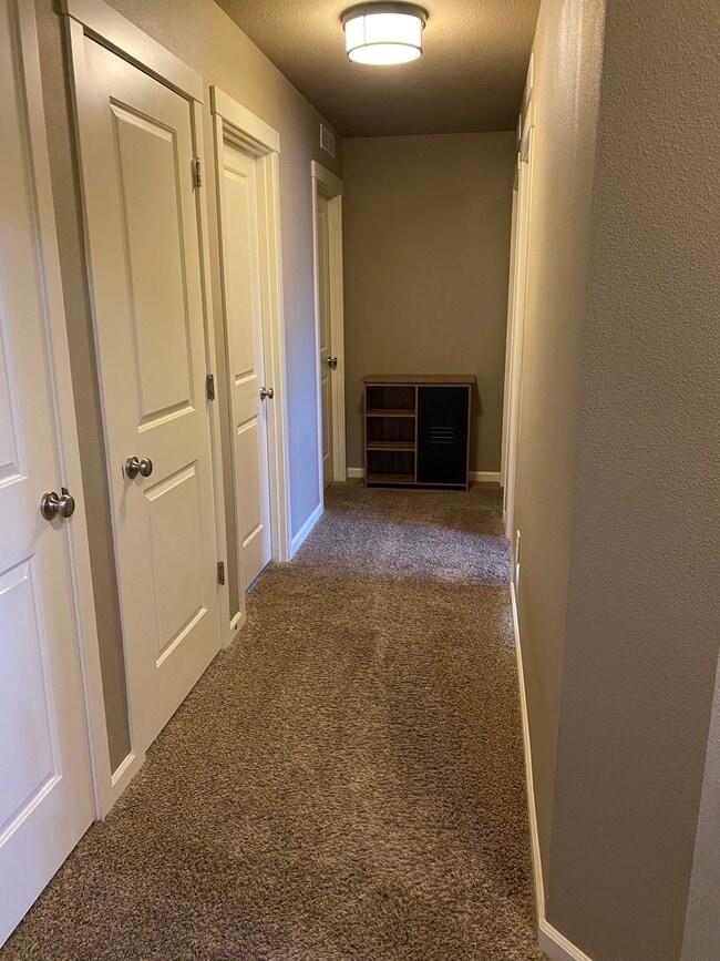 Building Photo - 5222 NE 129th Ave