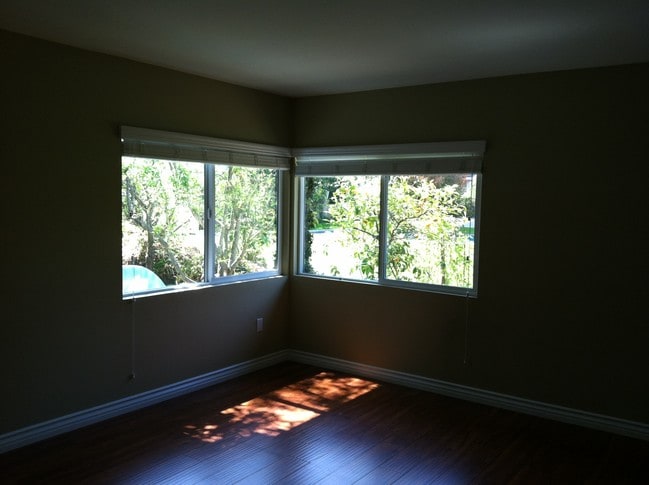 Bedroom - 530 Georgina Ave