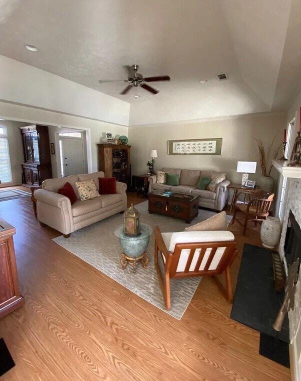 Building Photo - 5010 Emerald Isle Ct