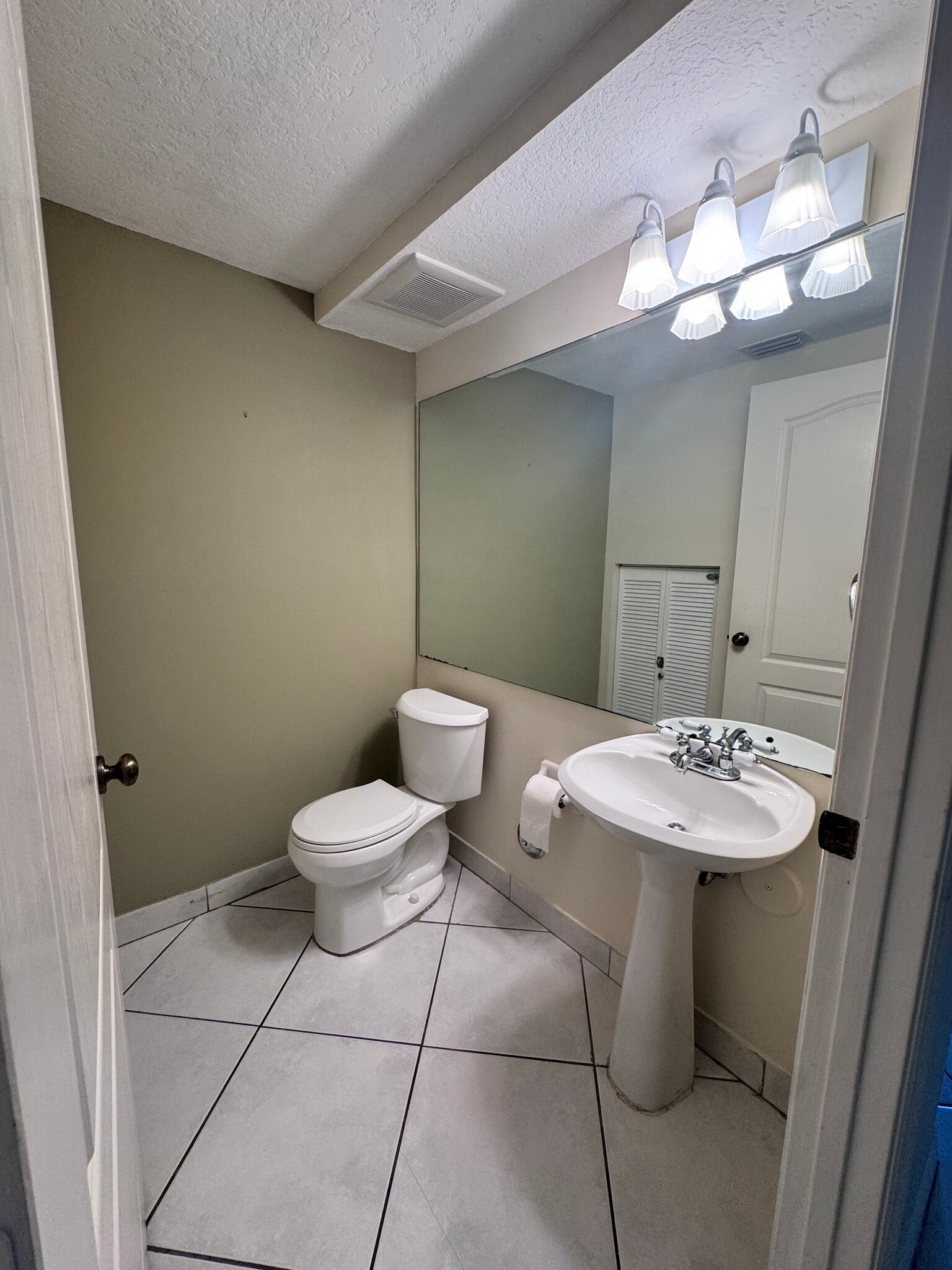 Powder Room - 12625 SW 91st St