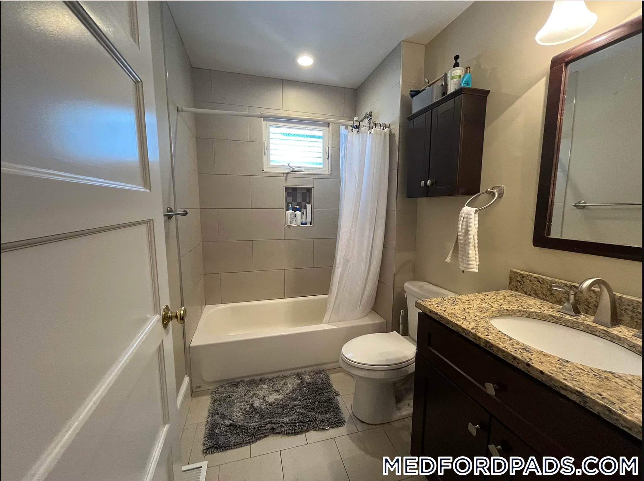 Building Photo - 46 Stanley Ave