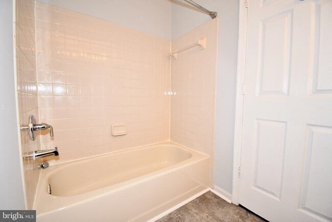 Building Photo - 11234 Hannah Way