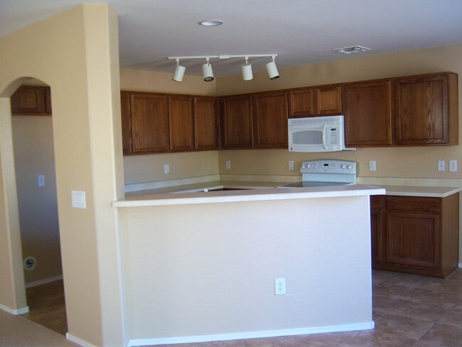 Building Photo - COMING SOON!! 4 BED 3 BATH, 2 CAR GARAGE IN SAN TAN VALLEY