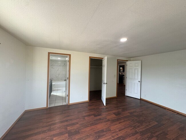 Building Photo - Non-Refundable & Security Deposit Total: $...