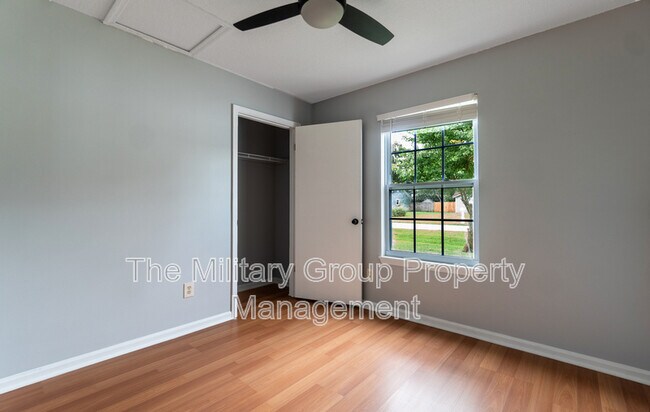 Building Photo - 3168 Sanderling Ct