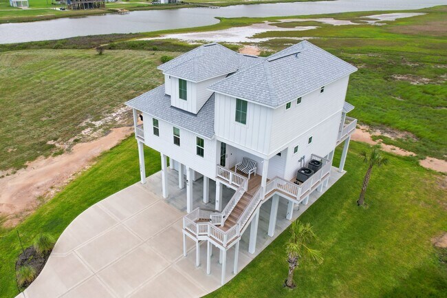 Building Photo - 18414 Indian Beach Ct