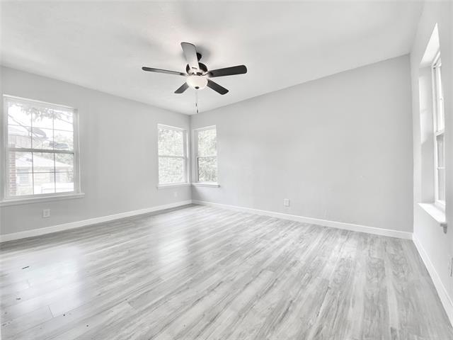 Building Photo - 923 Fernwood Ave