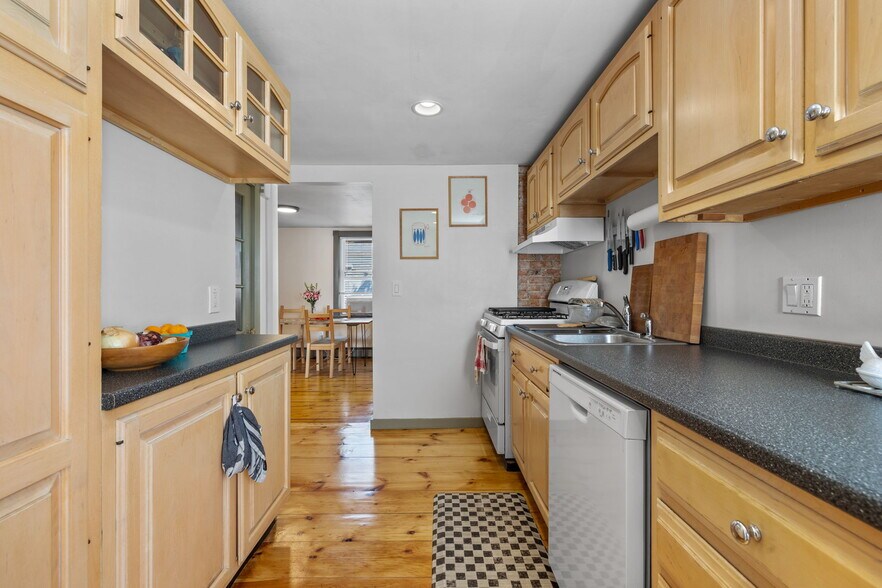 Building Photo - 9 Hodges Ct