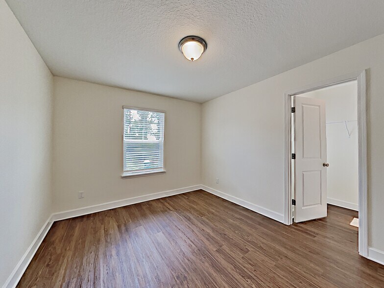 Building Photo - 8619 Highfield Ave