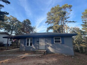 Building Photo - Stunning 4 Bedroom Home for Rent - Fully R...