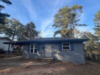 Building Photo - Stunning 4 Bedroom Home for Rent - Fully Remodeled!