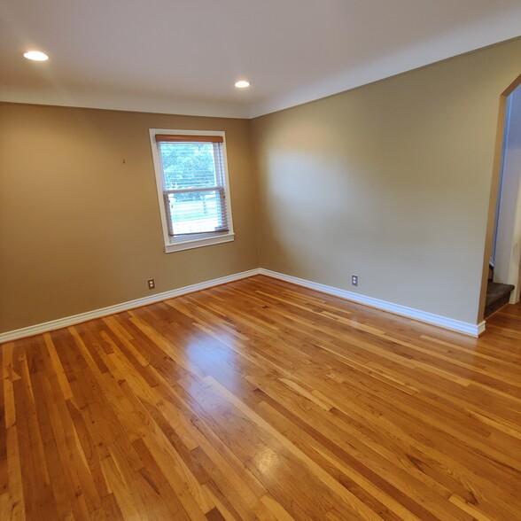 Building Photo - 3403 Woodland Ave