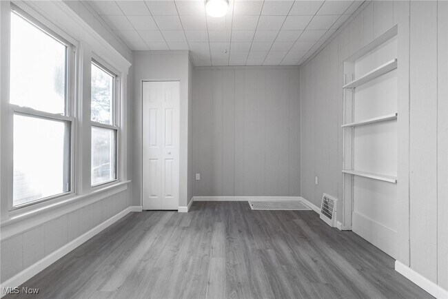 Building Photo - 312 Upland Ave