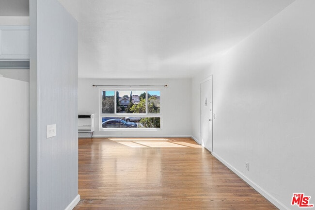 Building Photo - 4733 Lexington Ave