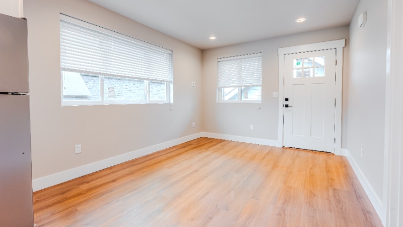 Building Photo - 2106 Oakes Ave