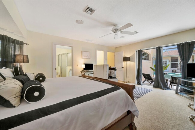 Building Photo - 19 Hoffer St