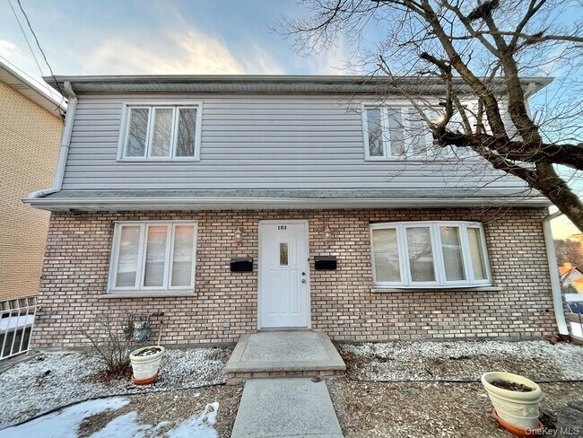 Building Photo - 103 Bennett Ave