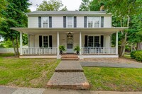 Building Photo - 639 S Poplar St