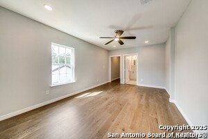 Building Photo - 811 W Kings Hwy