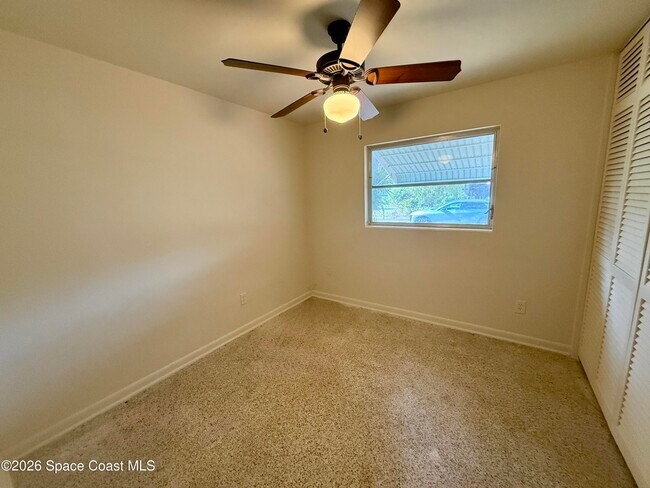 Building Photo - 1112 Northview Dr