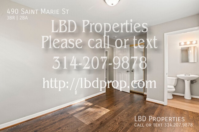 Building Photo - 490 St Marie St