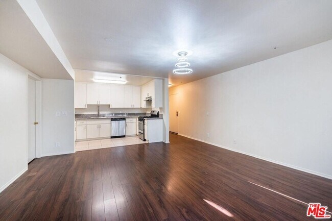 Building Photo - 14816 Friar St