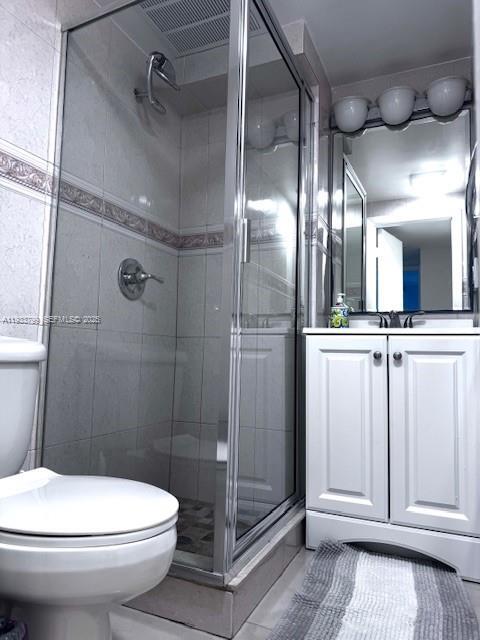 Building Photo - 2301 Collins Ave