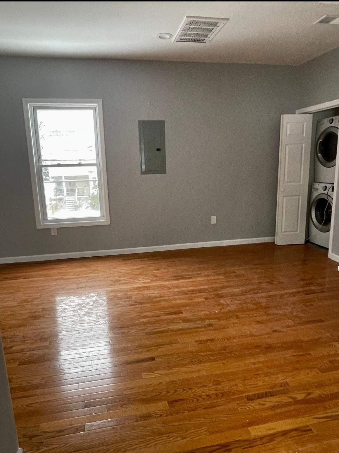 Building Photo - 345 Kaplan Ave