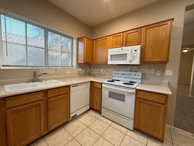 Building Photo - 40517 N Territory Trail