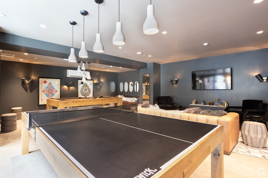 Primary Photo - The Moran