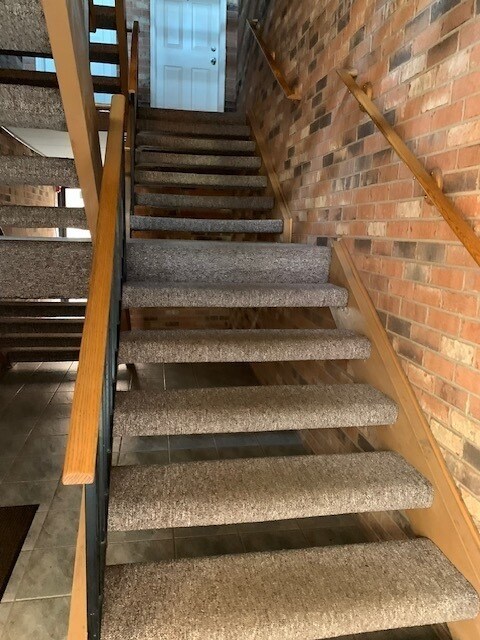 Building Photo - 10541 Parkside Ave