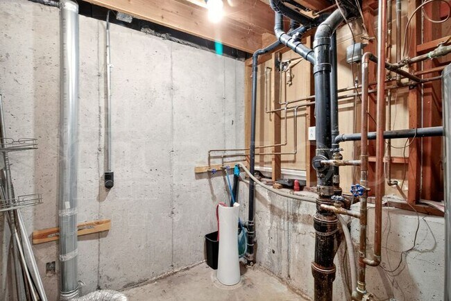 Building Photo - 7305 Centennial St