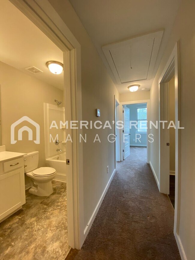 Building Photo - 7945 St.James Dr