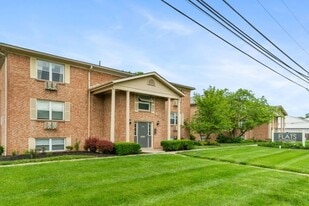Building Photo - Flats of Clintonville