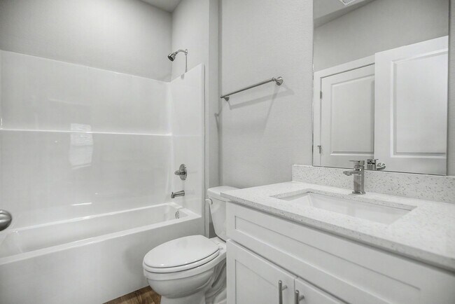 Building Photo - 401 S 29th St