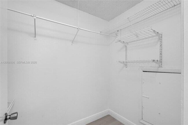 Building Photo - 1403 S Liberty Ave