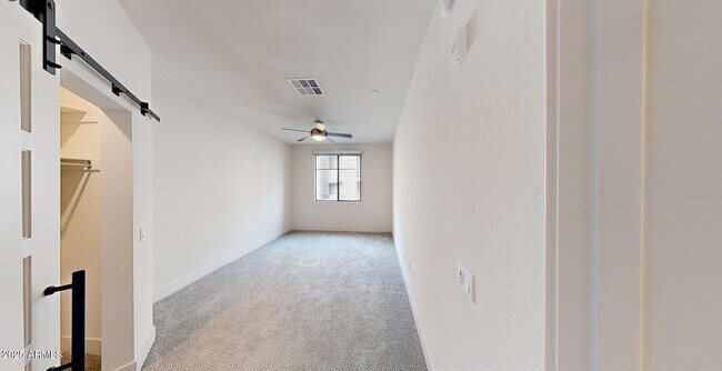 Building Photo - 15501 N Dial Blvd