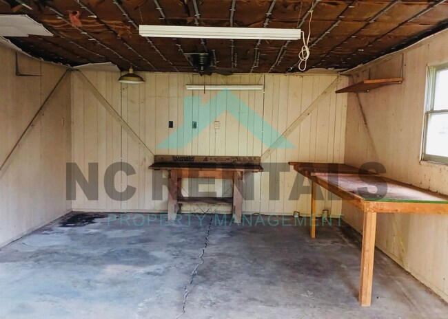 Building Photo - 3716 Dawson Ave